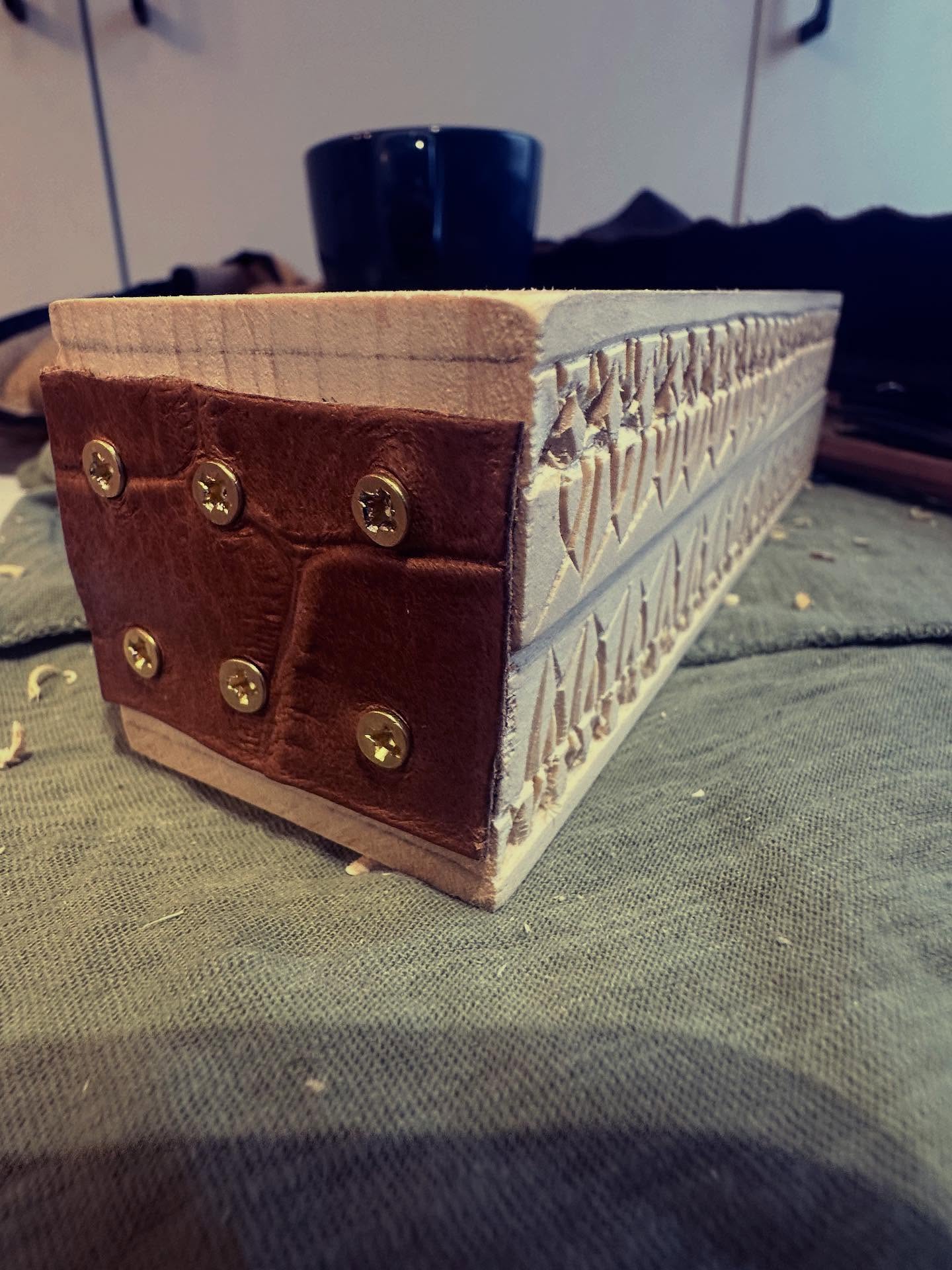 Detail highlights Detail highlights